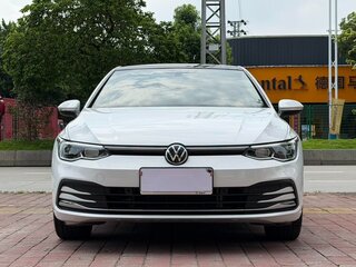 2023 Volkswagen Golf VIII, белый, 1700000 рублей, вид 2
