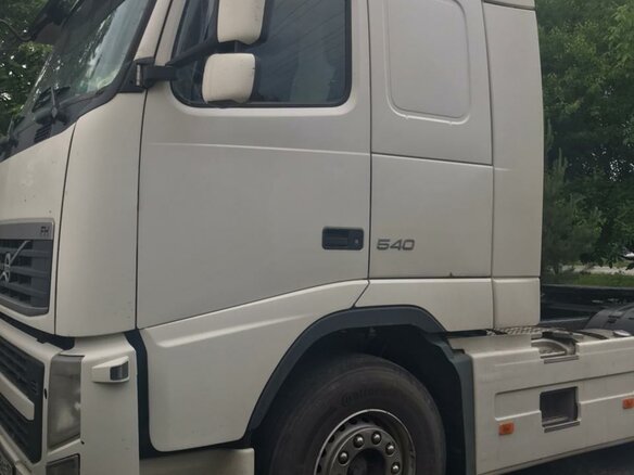 2011 Volvo FH, белый, 10000000 рублей - вид 4
