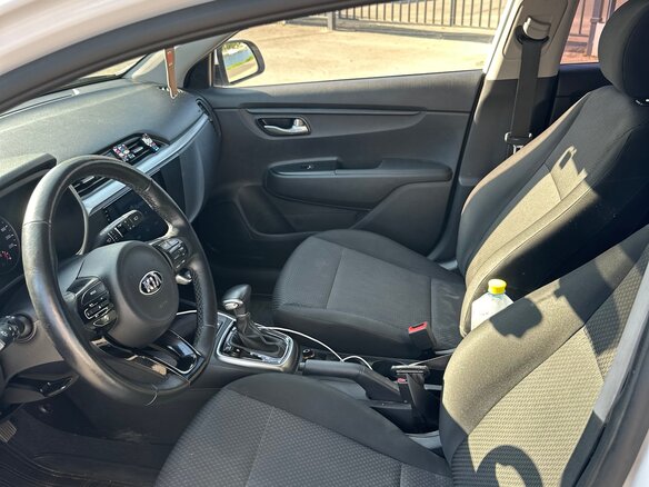 2021 Kia Rio X IV Рестайлинг, белый, 1900000 рублей - вид 13