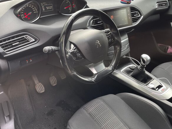 2018 Peugeot 308 II Рестайлинг, синий, 1400000 рублей - вид 5