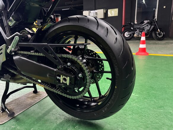 2022 Yamaha MT-09 Tracer (FJ-09), серый, 1325000 рублей - вид 26