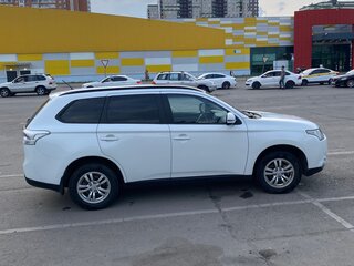 2012 Mitsubishi Outlander III, белый, 1350000 рублей, вид 3