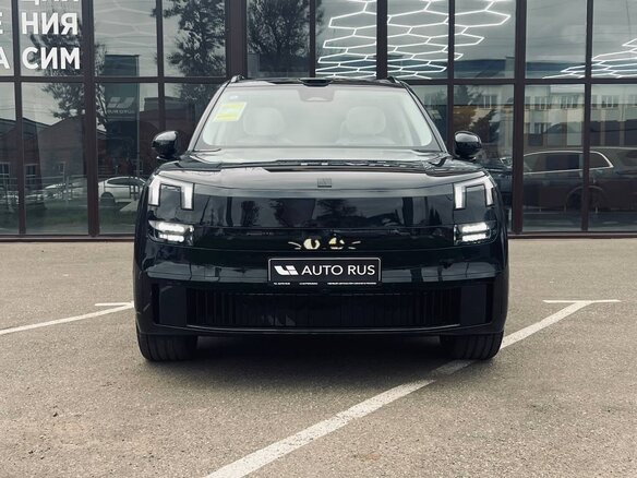2026 Lynk & Co 900, чёрный - вид 4
