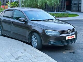 2013 Volkswagen Jetta VI, коричневый, 1000000 рублей, вид 4