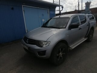2010 Mitsubishi L200 IV, серебристый, 945000 рублей, вид 1