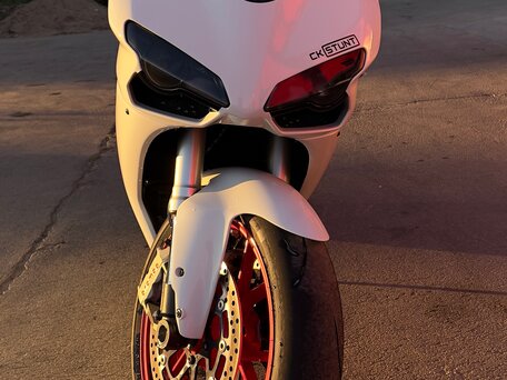 2012 Ducati 848, белый, 550000 рублей, вид 4