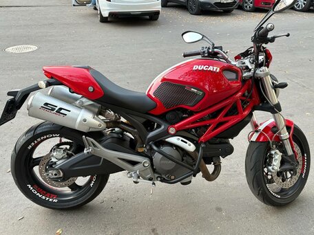 2008 Ducati Monster 696, красный, 425000 рублей, вид 1