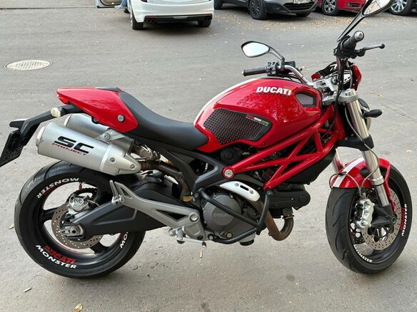 2008 Ducati Monster 696, красный