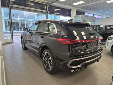 2025 Audi Q5 40 TDI III (GU), чёрный, 7400000 рублей, вид 5