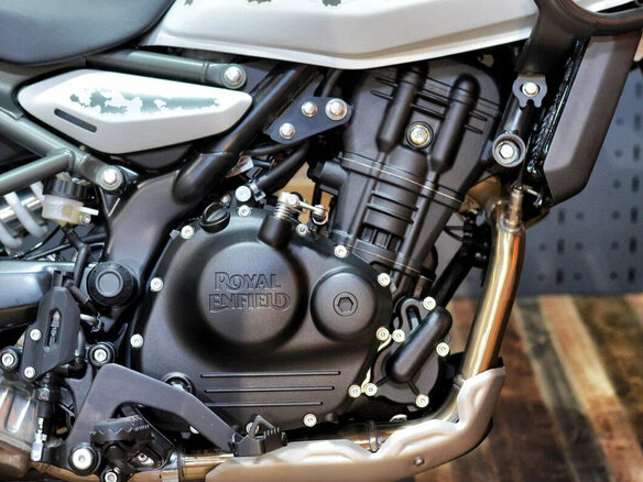 2025 Royal Enfield Himalayan, белый, 599000 рублей - вид 11