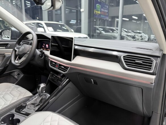 2022 Volkswagen Tayron I Рестайлинг, серебристый, 1955596 рублей - вид 17