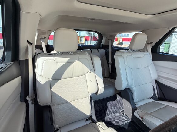 2021 Ford Explorer VI, белый - вид 26