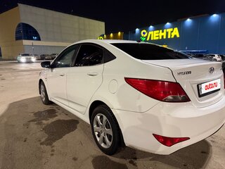 2015 Hyundai Solaris I Рестайлинг, белый, 680000 рублей, вид 5