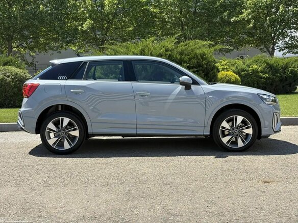 2026 Audi Q2 L 35 TFSI I Рестайлинг, серый, 3295000 рублей - вид 6
