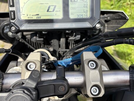 2016 Yamaha MT-09 Tracer (FJ-09), серый, 740000 рублей, вид 5