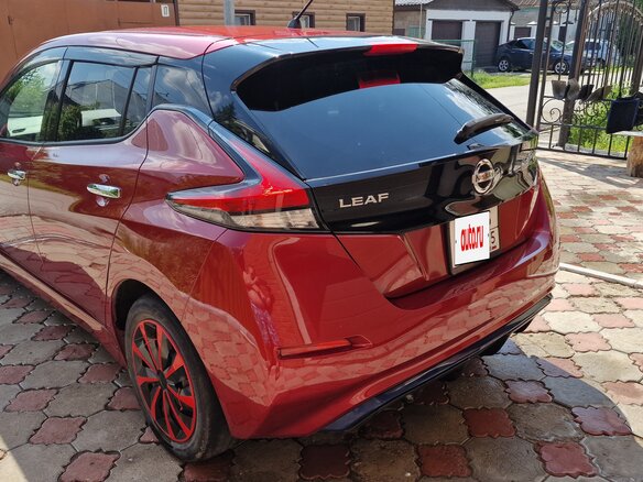 2018 Nissan Leaf II (ZE1), красный, 1850000 рублей - вид 22