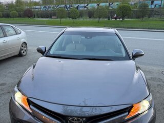 2017 Toyota Camry VIII (XV70), серый, 2960000 рублей, вид 1