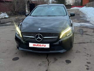 2017 Mercedes-Benz A-Класс 180 III (W176) Рестайлинг, чёрный, 1750000 рублей, вид 3
