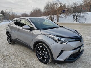 2017 Toyota C-HR I, серебристый, 2400000 рублей, вид 3