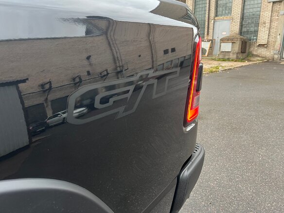 2023 Ram 1500 Quad Cab eTorque V, чёрный, 9150000 рублей - вид 16