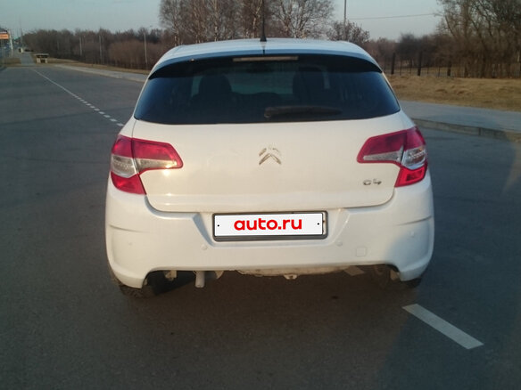 2012 Citroen C4 II, белый, 379500 рублей - вид 4