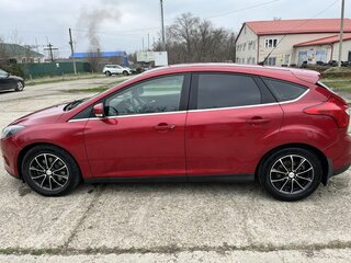 2013 Ford Focus III, красный, 880000 рублей, вид 5