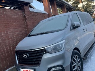 2018 Hyundai H-1 II Рестайлинг 2, серебристый, 3450000 рублей, вид 1
