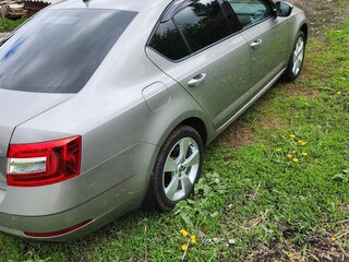 2019 Skoda Octavia III (A7) Рестайлинг, бежевый, 2000000 рублей, вид 3
