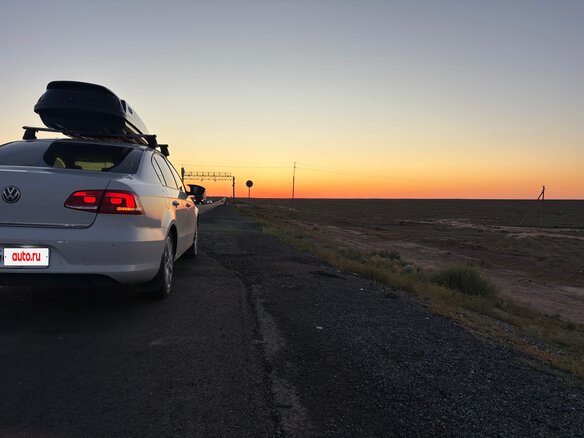 2011 Volkswagen Passat B7, белый, 1150000 рублей - вид 1
