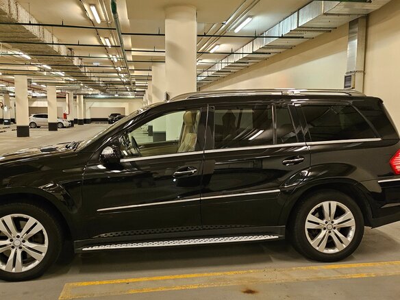 2010 Mercedes-Benz GL-Класс 500 I (X164) Рестайлинг, чёрный, 2100000 рублей - вид 6