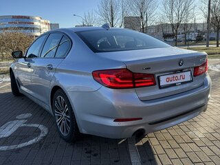 2017 BMW 5 серии 530i xDrive VII (G30/G31/G38), серебристый, 3450000 рублей, вид 5