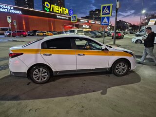 2021 Kia Rio IV Рестайлинг, серый, 870000 рублей, вид 3