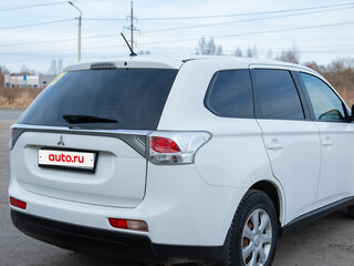 2012 Mitsubishi Outlander III, белый, 1150000 рублей, вид 4