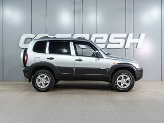 2009 Chevrolet Niva I Рестайлинг, серебристый, 474000 рублей, вид 5
