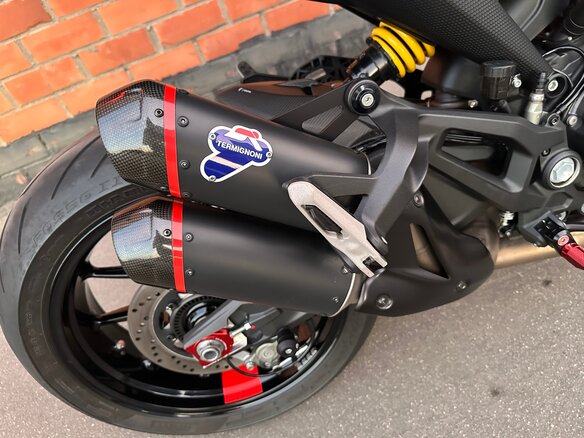 2021 Ducati Monster 937, чёрный - вид 12