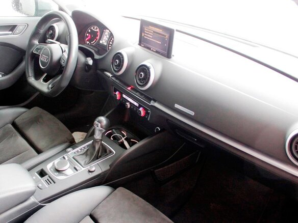 2018 Audi A3 III (8V) Рестайлинг, серый - вид 4