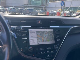 2018 Toyota Camry VIII (XV70), синий, 3395000 рублей, вид 3