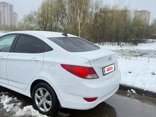 2014 Hyundai Solaris I Рестайлинг, белый, 490000 рублей, вид 3
