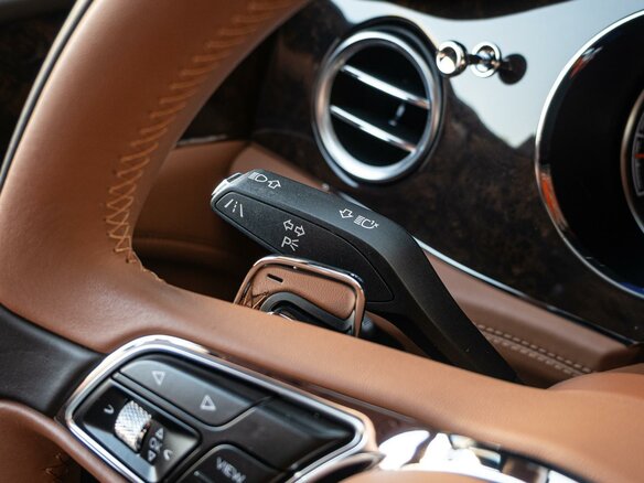 2019 Bentley Bentayga I, серый, 13200000 рублей - вид 16