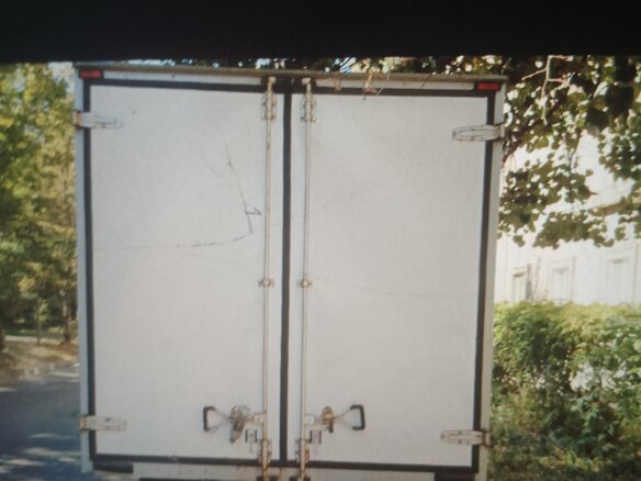 2008 Iveco Daily, белый, 2000000 рублей - вид 2