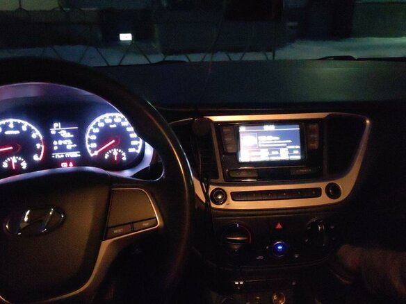 2017 Hyundai Solaris II, чёрный, 1050000 рублей - вид 4