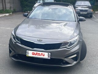 2018 Kia Optima IV Рестайлинг, коричневый, 1560000 рублей, вид 1
