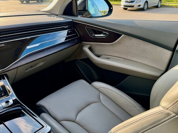 2019 Audi Q8 50 TDI I (4M), чёрный, 6200000 рублей - вид 20