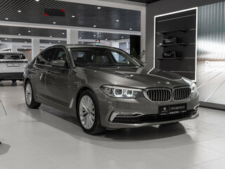 2017 BMW 5 серии 520d xDrive VII (G30/G31/G38), серый, 2575000 рублей, вид 2