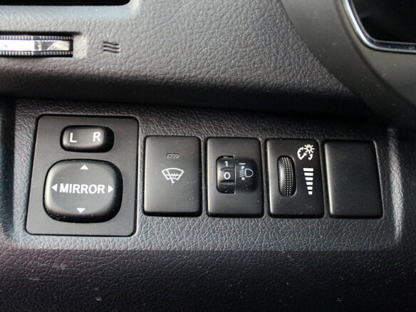 2013 Toyota Highlander II (XU40) Рестайлинг, белый - вид 11