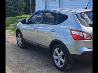 2011 Nissan Qashqai I Рестайлинг, серебристый, 1050000 рублей, вид 3