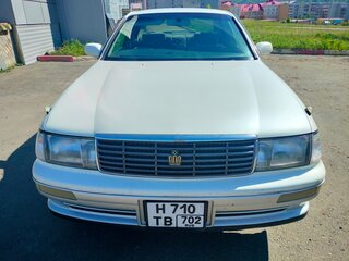 1995 Toyota Crown IX (S140), белый, 690000 рублей, вид 1