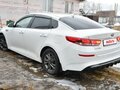 2019 Kia Optima IV Рестайлинг, белый, 1650000 рублей - вид 4
