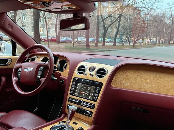 2006 Bentley Continental Flying Spur, белый, 2800000 рублей - вид 15