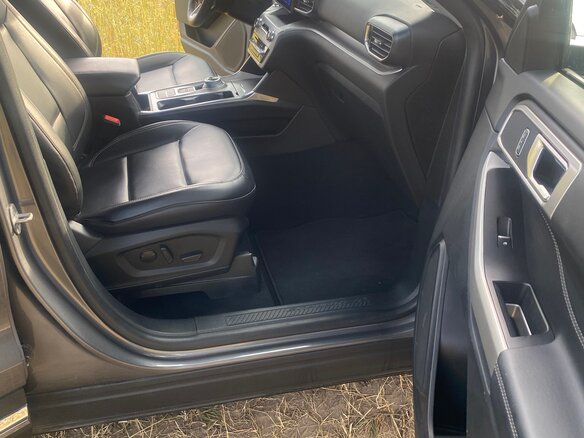 2021 Ford Explorer VI, серый, 3750000 рублей - вид 15